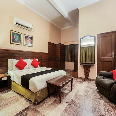 Capital O 10953 Dayal Lodge - A Boutique Hotel Agra  Eksteriør billede