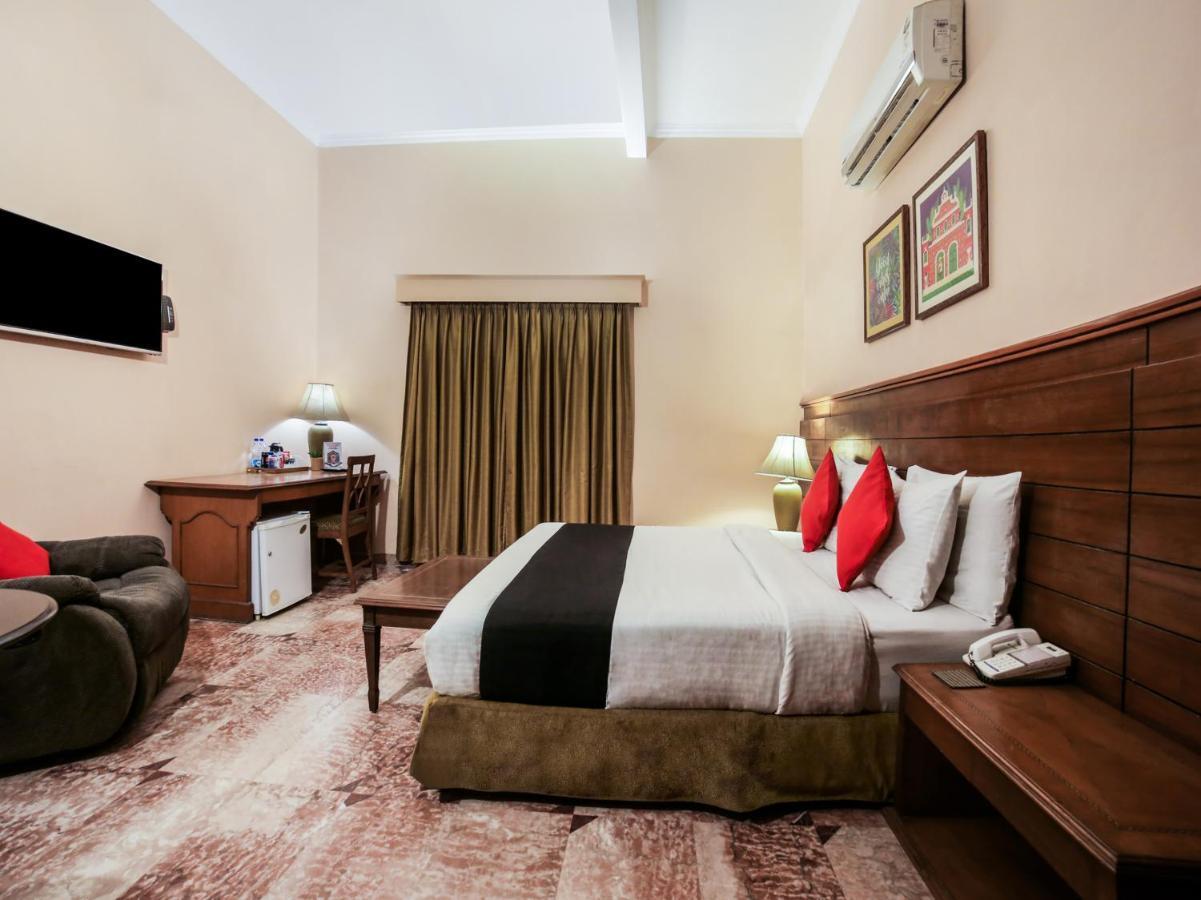 Capital O 10953 Dayal Lodge - A Boutique Hotel Agra  Eksteriør billede
