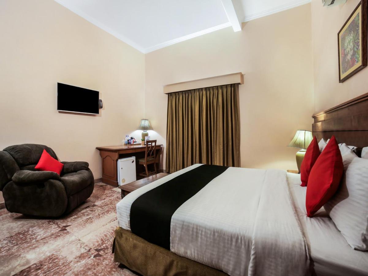 Capital O 10953 Dayal Lodge - A Boutique Hotel Agra  Eksteriør billede
